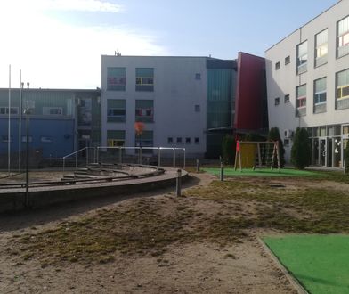 Rodzice uczniów obawiają się odry. "Od razu przyleciałem po dziecko"