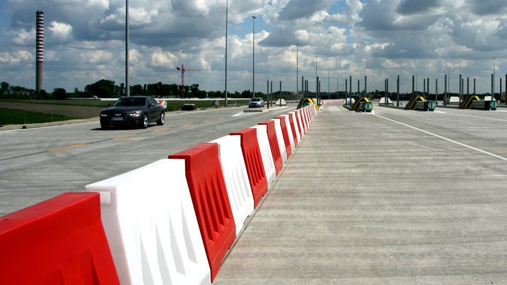 Ograniczenie prędkości do 40 km/h jest tu łamane przez niemal wszystkich kierowców.