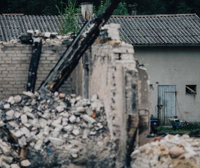 Sielanka kończyła się za ostatnim domem. Tam na trupie rosła trawa