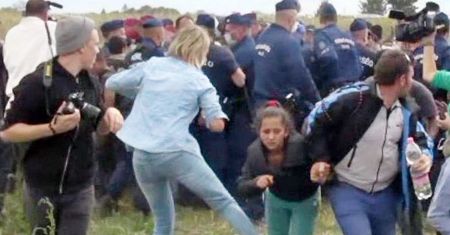 Dziennikarka z Węgier kopała uciekających migrantów. Została uniewinniona