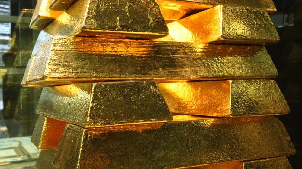 W tym roku zasoby NBP zasiliło 100 ton złota. 25,7 ton złota NBP kupił w roku 2018.