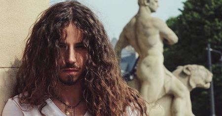 Michał Szpak przechodzi metamorfozę. "Przy okazji buduję masę mięśniową"