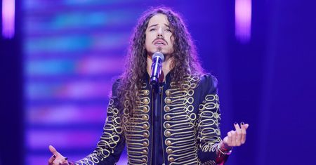 Szpak opowiedział o swojej pierwszej miłości: "Jadłem tort z brzucha tej dziewczyny"