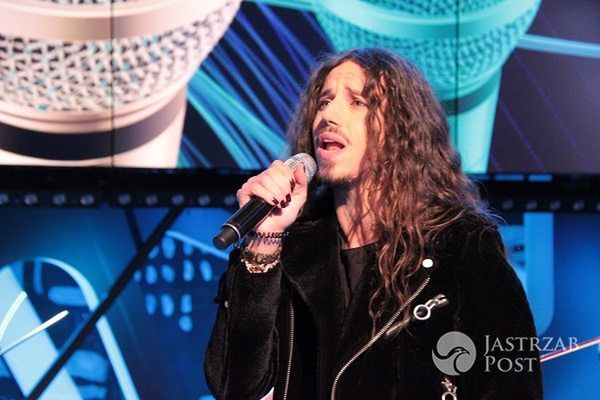 Michał Szpak - Color of Your Life, Świat się kręci