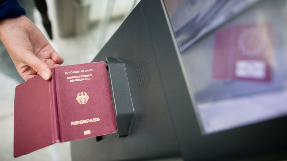 Ponad 6 tys. Polaków w zeszłym roku ubiegało się o niemiecki paszport 