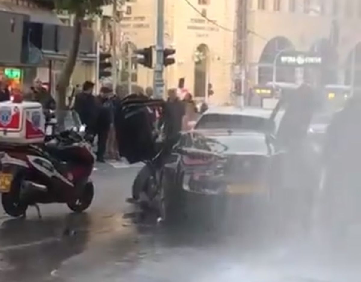 Izrael. Auto wjechało w tłum. Co najmniej 8 osób rannych 