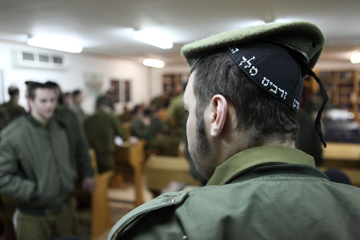 Żydzi religijni wychodzą na ulice. Nie chcą służyć w izraelskim wojsku