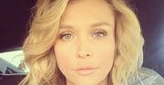 Półnaga Joanna Krupa myje samochód męża