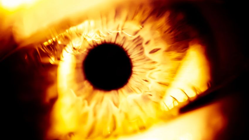 Tatuowanie oczu to coraz popularniejsza metoda ozdabiania ciała. 