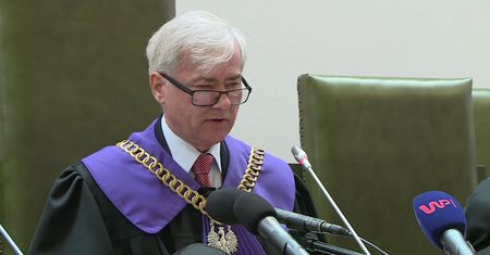 Sąd Najwyższy zawiesił rozpatrywanie sprawy kasacyjnej Mariusza Kamińskiego