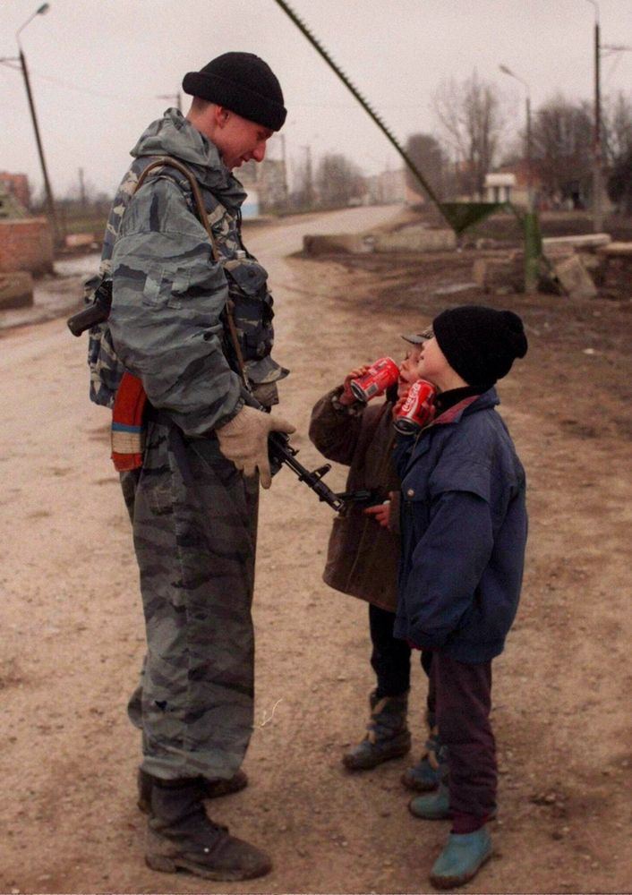 Dzieci z Coca-Colą, marzec 1996 r.