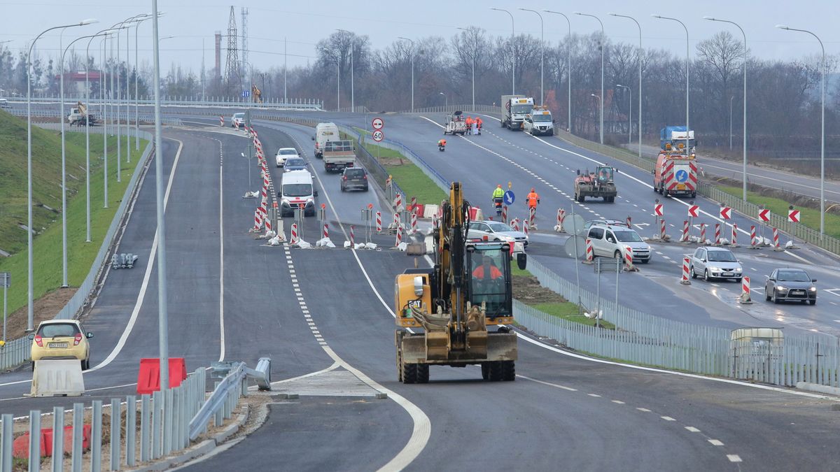 Oddany w poniedziałku do użytku fragment drogi S51 łączy wybudowane już wcześniej odcinki obwodnicy Olsztyna