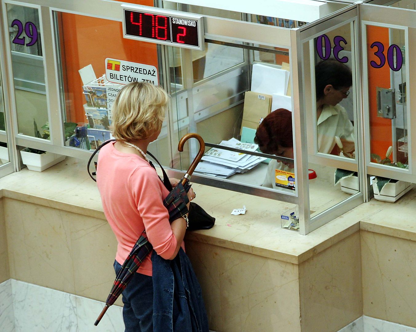 Co się dzieje z paczką, która nie trafiła do adresata? Można ją odzyskać dzięki tajemniczemu wydziałowi poczty