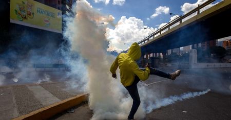 Wielka demonstracja w Caracas. Starcia z policją