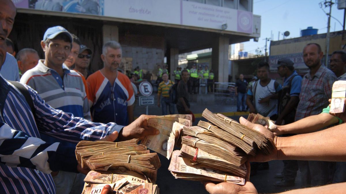 W lutym inflacja w Wenezueli sięgnęła 53,5 proc. Pieniądze stały się praktycznie bezwartościowe.