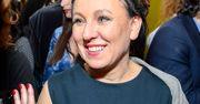 Olga Tokarczuk zdobyła nagrodę Empiku, ale przyćmił ją przystojny syn. Internautki pytają, czy jest singlem