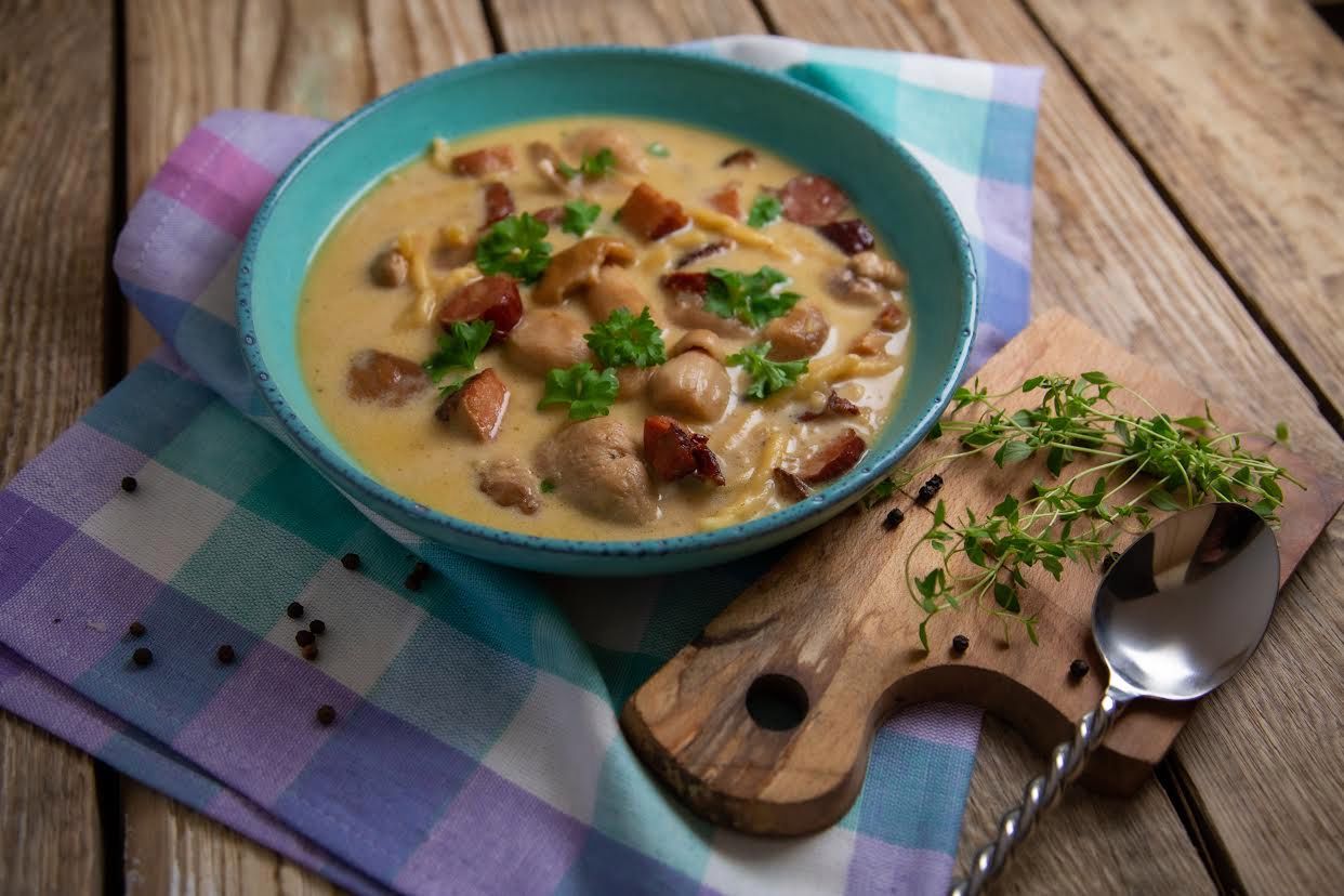 Zupa myśliwska Ewy Wachowicz. Idealna na jesień