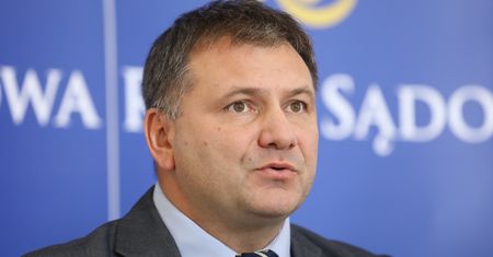 "Bezpodstawne i niesprawiedliwe". Decyzja KRS ws. asesorów w ogniu krytyki dyrektor KSSiP