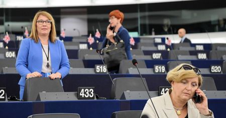 Szczyt UE. Beata Mazurek odpowiada Schetynie. Mocny wpis