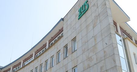 Kompromitująca wpadka ZUS. Udostępnia kalkulator emerytur, który źle liczy