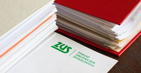 Składki ZUS w górę, rząd obcina ulgi