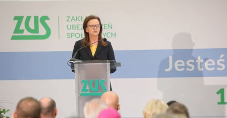 W ciągu roku przybyło 100 tys. legalnie pracujących obcokrajowców
