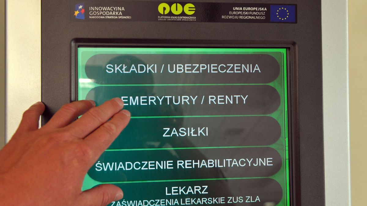 Rząd zastanawia się, jak wesprzeć system emerytalny. Pojawił się pomysł "podatko-składki"