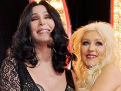 Cher i Aguilera - królowe kiczu?