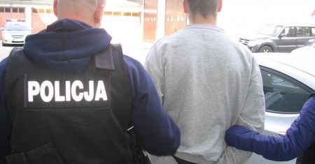 Wynajmował fikcyjne kwatery w Zakopanem i nad morzem. Ukrywał się na Śląsku