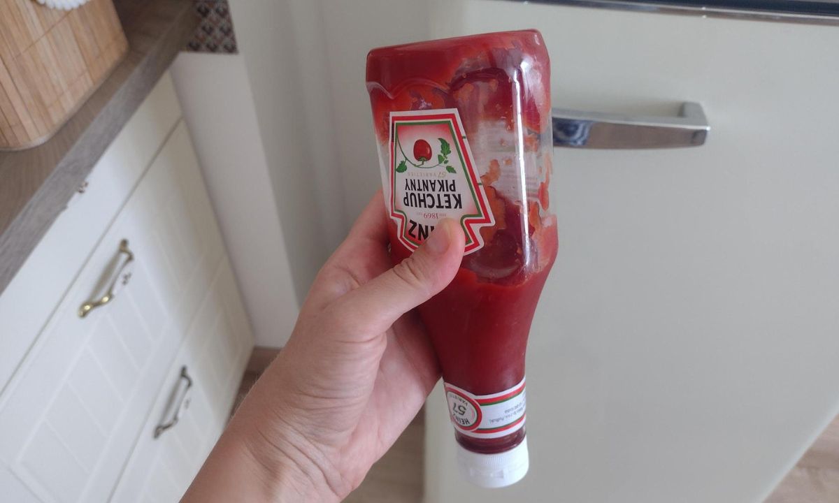 Stosuję patent na śmigło i wydobywam ketchup z butelki do ostatniej kropli