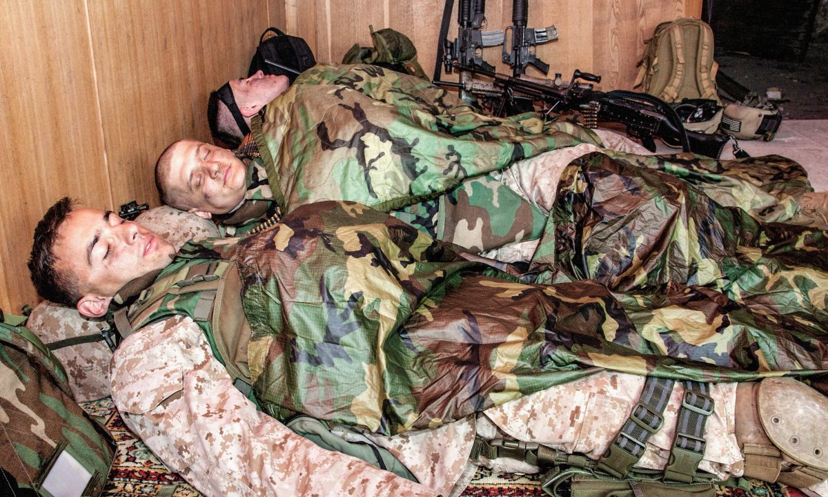 Wojskowy patent pozwala zasnąć w 2 minuty. Z nim zapomnisz o bezsenności
