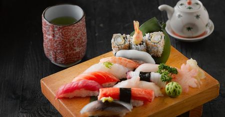Wybrali się do restauracji serwującej sushi. Niedługo potem zmarli