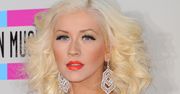 Christina Aguilera z bardzo dużym brzuszkiem. A do brzuszka przykłada...