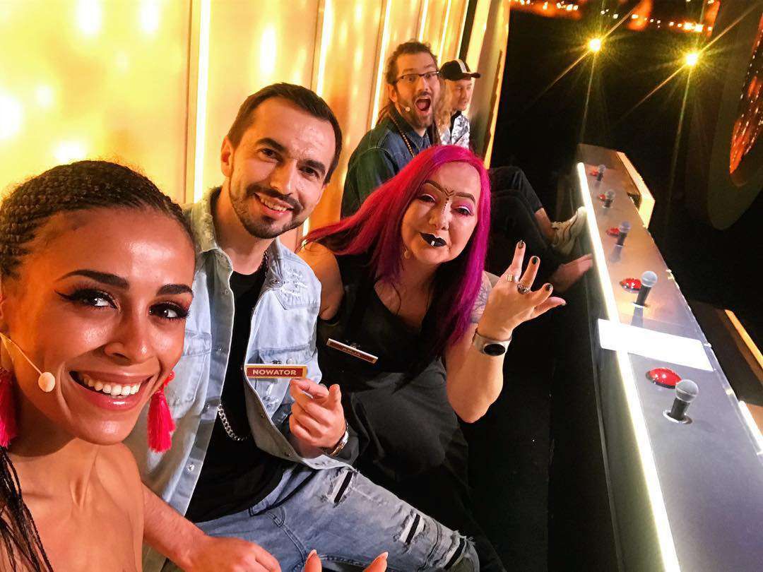 Ola Szwed w jury Śpiewajmy razem. All Together Now 2