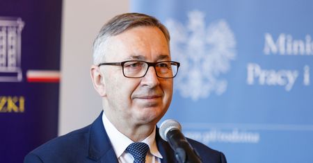 13. emerytura nie dla wszystkich. Rząd rozważa pozbawić jej byłych funkcjonariuszy SB