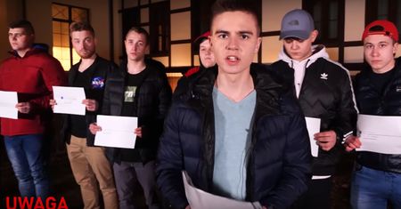 Lord Kruszwil atakuje TVN. Youtuber twierdzi, że stacja demoralizuje dzieci
