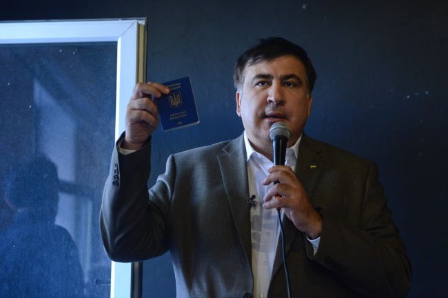 Ukraina chce odebrać Saakaszwilemu paszport. Zrobi to, gdy wjedzie do kraju