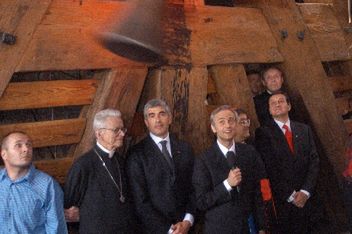 Dzwon Zygmunta rozkołysany dla papieża
