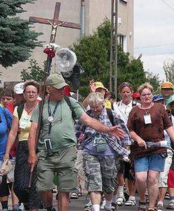 Pielgrzymki pod specjalnym nadzorem