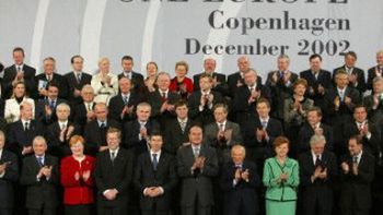 Zdjęcie pamiątkowe po szczycie UE w Kopenhadze
