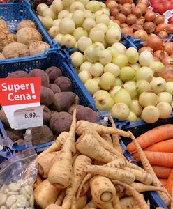 Eksperci o cenach warzyw i owoców: Drożej może być tylko przez pośredników i panikujących konsumentów