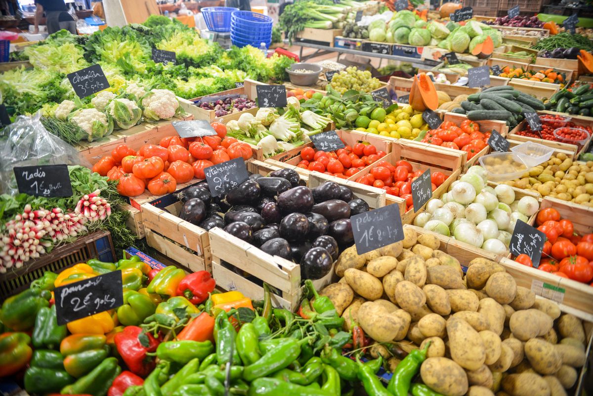 Najbardziej i najmniej zanieczyszczone warzywa i owoce – raport EWG