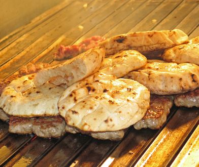 Gorące, świeże i puchate. Polacy ustawiają się w kolejki po gruzińskie pieczywo