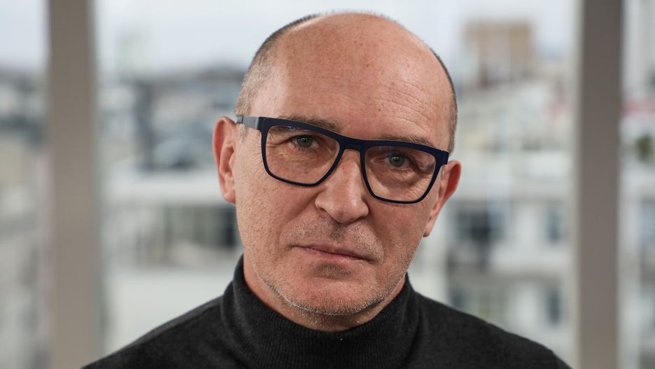 Andrzej Krzywy z De Mono