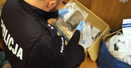 Gdańsk: Zatrzymano 3 mężczyzn za rozpowszechnianie faszystowskich treści