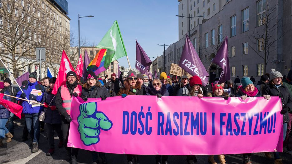 W Warszawie odbył się marsz pod hasłem "Dość rasizmu i faszyzmu"