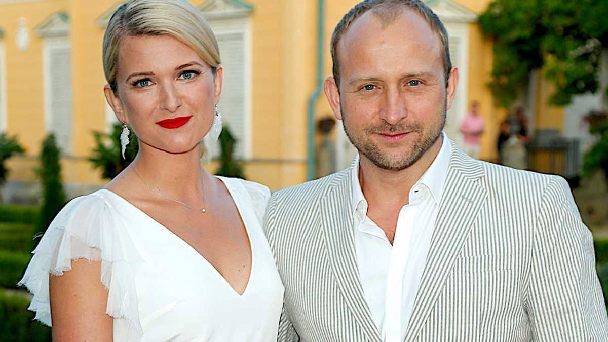 Borys Szyc i Justyna Nagłowska wzięli ślub w tajemnicy?! Zdradziło ich świąteczne zdjęcie