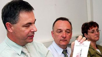 Paweł Wosicki - prezes Zarządu i Antoni Szymański - wiceprezes Zarządu Polskiej Federacji Ruchów Obrony Życia