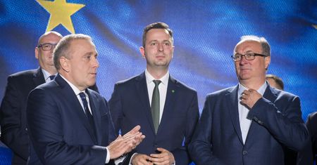 Pogoda na lipiec dla opozycji: burza, plucha i widok na przejaśnienia. Na razie deszcz pretensji i otwarte kłótnie