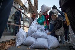 Przynieśli do siedziby PiS worki z głosami. Happening Lotnej Brygady Opozycji